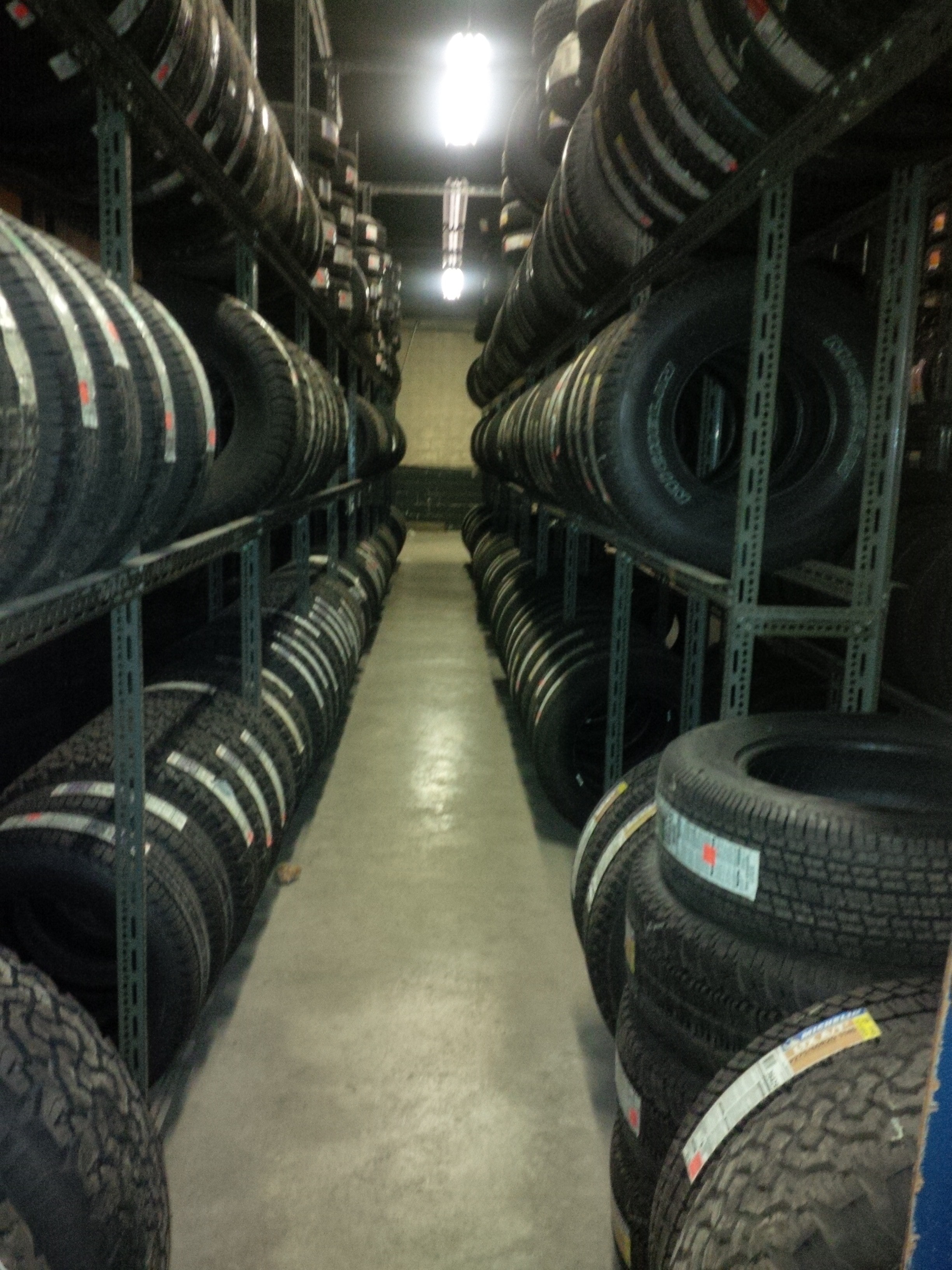 Tires and Wheels Mechanic and Auto Parts Belleville, Ontario Tirecraft