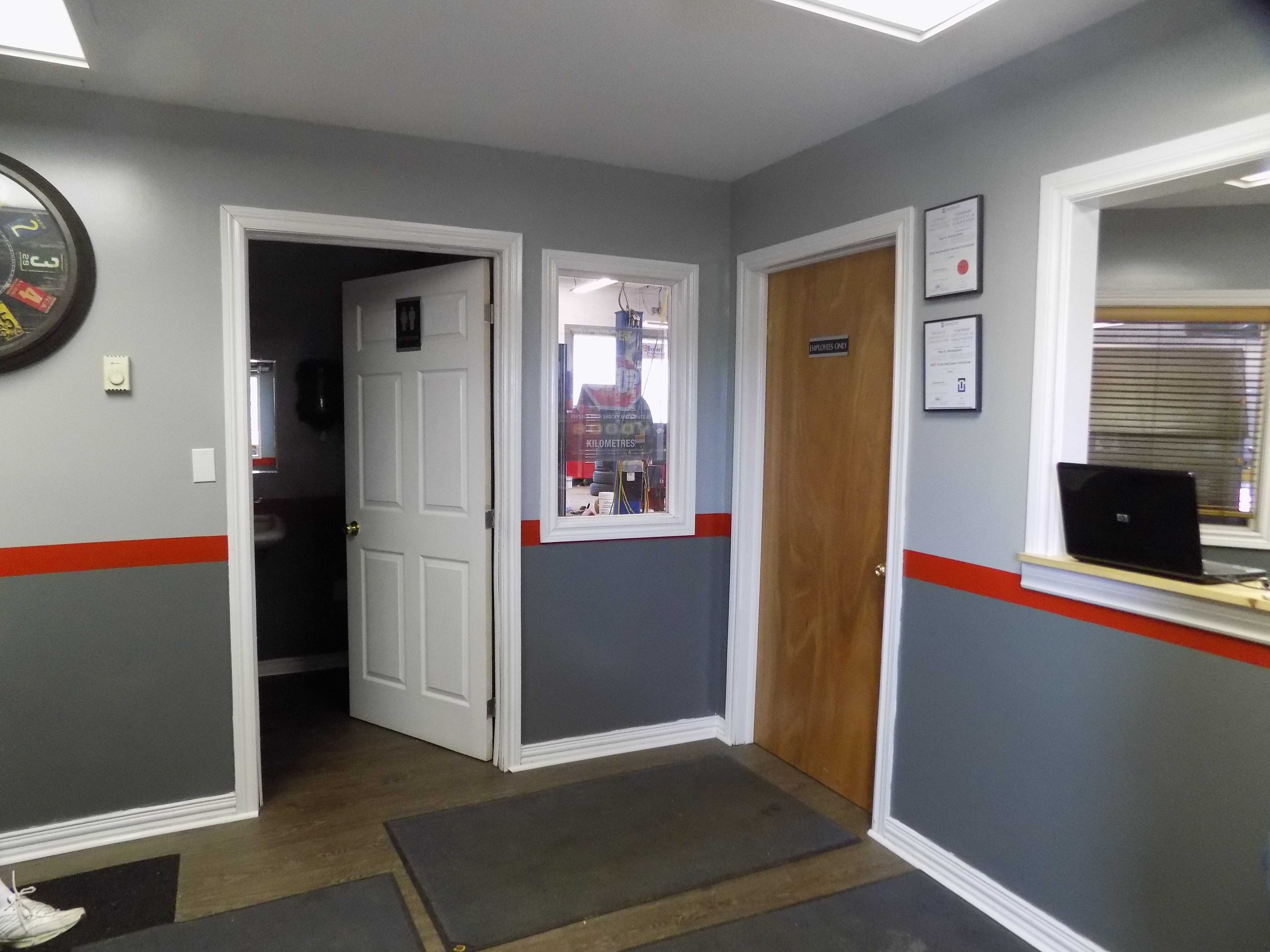 Tires and Wheels Mechanic and Auto Parts Owen Sound, Ontario TIRECRAFT