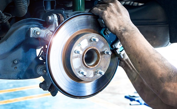 Guide to Brake Maintenance: Replacement Costs and Warning Signs